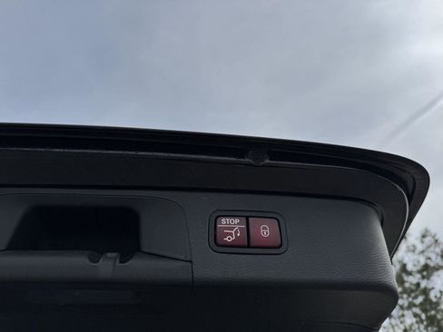 Certified 2022 Mercedes-Benz GLC 300 image 23