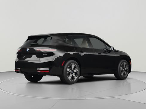 Used 2026 BMW iX xDrive45 w/ Premium Package AWD/4WD image 3