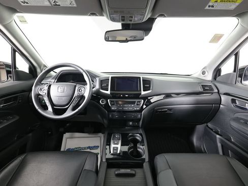 Used 2017 Honda Pilot Touring image 29