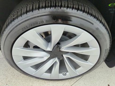 Used 2026 Tesla Model Y Long Range RWD image 56