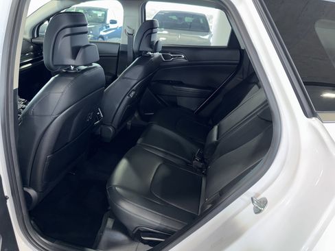 Used 2023 Kia Sportage EX FWD image 14