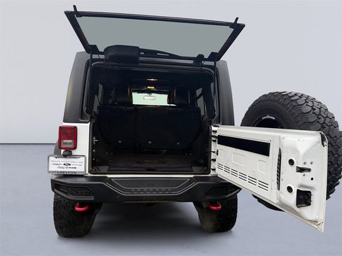 Used 2017 Jeep Wrangler Unlimited Rubicon image 19