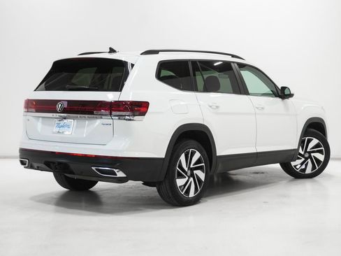 Used 2024 Volkswagen Atlas SE image 7