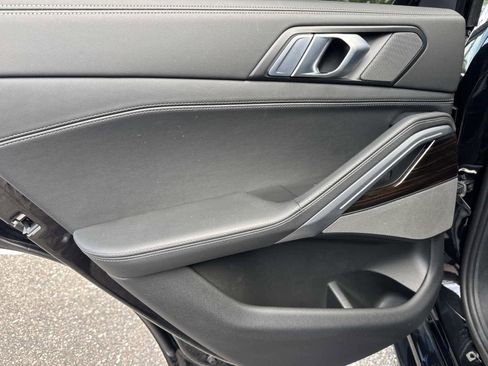 Certified 2025 BMW X6 xDrive40i image 12