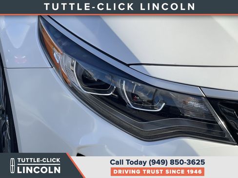 Used 2017 Kia Optima EX w/ Technology Package FWD image 7