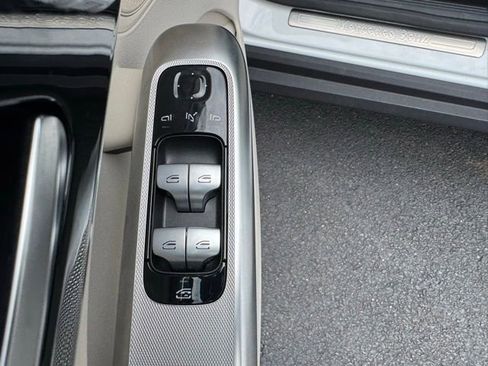 Used 2026 Mercedes-Benz GLC 300 4MATIC image 21