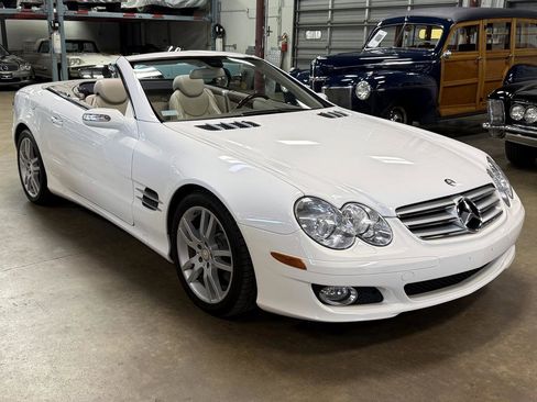 Used 2008 Mercedes-Benz SL 550 image 3