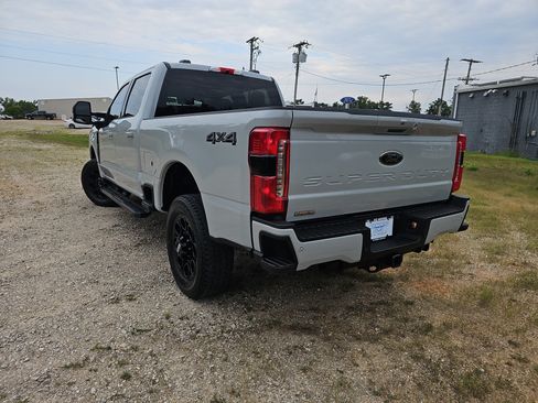 Used 2025 Ford F250 XLT w/ Black Appearance Package AWD/4WD image 6