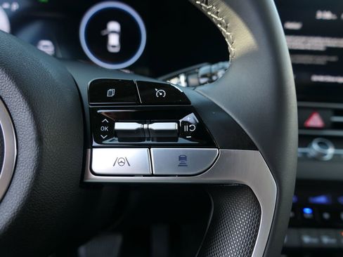 Certified 2023 Hyundai Elantra SEL w/ Convenience Package image 17