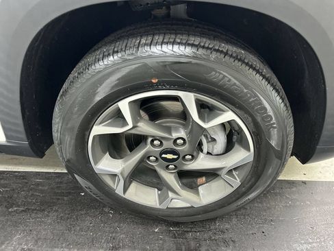 Certified 2024 Chevrolet Trax LT w/ Driver Confidence Package FWD image 8