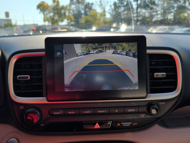 Used 2025 Hyundai Venue SEL FWD image 15