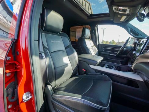 Used 2019 RAM 3500 Laramie image 33