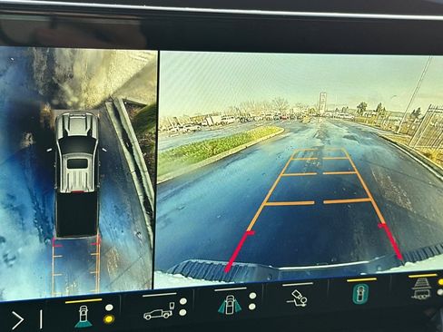 Certified 2025 Chevrolet Silverado 2500 LTZ w/ LTZ Premium Package image 27