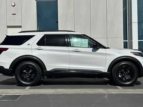 Certified 2022 Ford Explorer Timberline image 2
