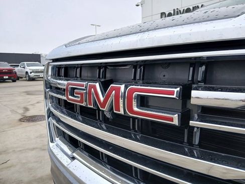 Certified 2022 GMC Yukon SLT w/ SLT Luxury Package image 36