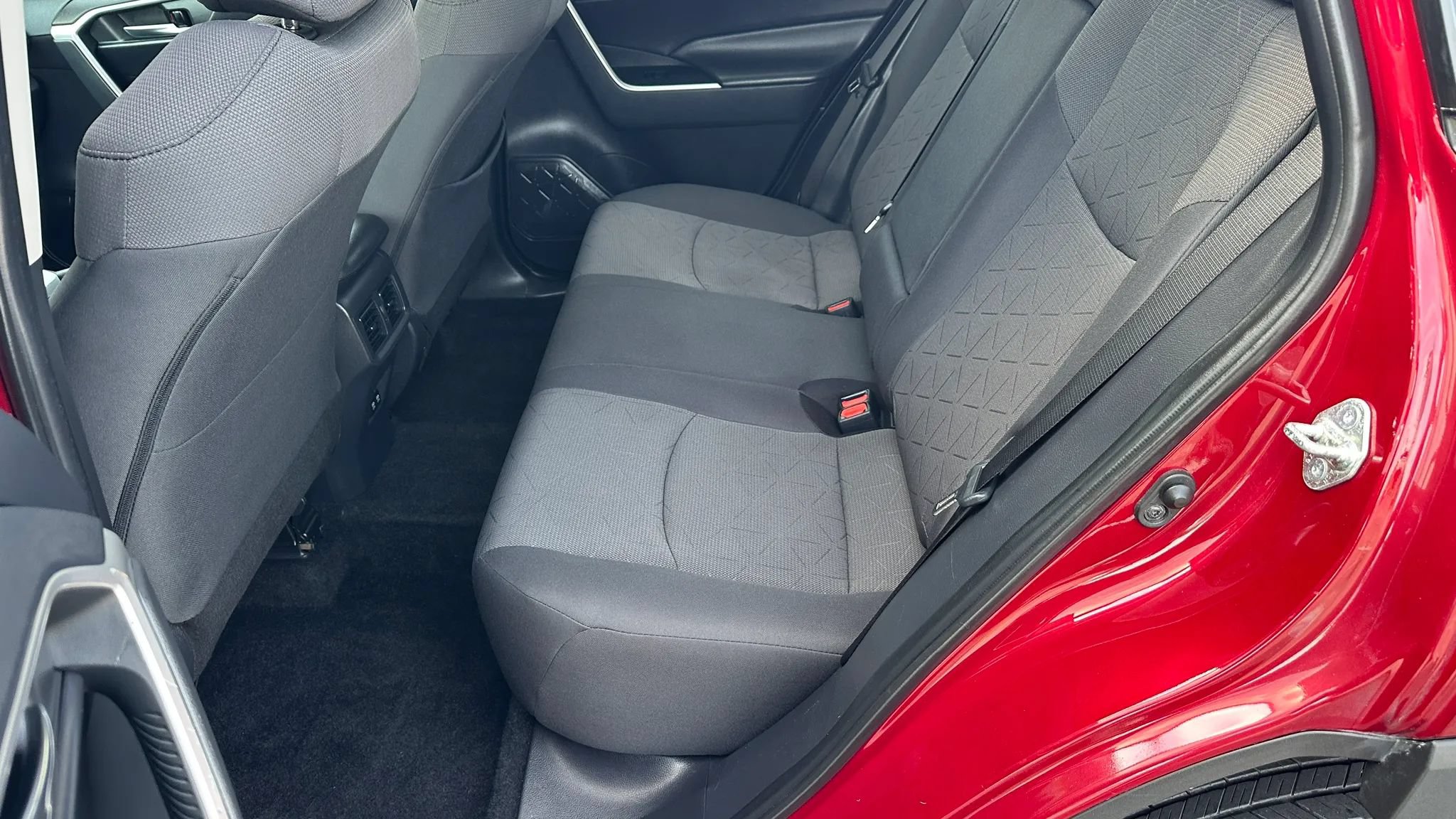 Used 2019 Toyota RAV4 XLE w/ All Weather Liner Package AWD/4WD image 14