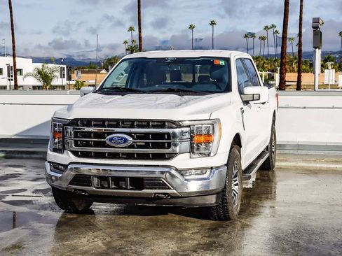 Used 2022 Ford F150 Lariat w/ Trailer Tow Package image 4