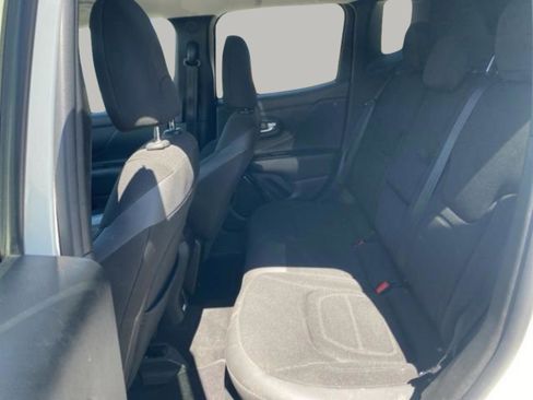 Used 2017 Jeep Renegade Altitude image 27