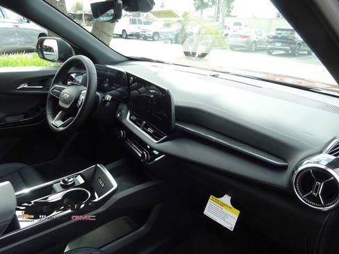 New 2026 Chevrolet Equinox LT w/ Convenience Package II image 15