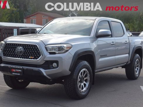 Used 2018 Toyota Tacoma TRD Off-Road image 8