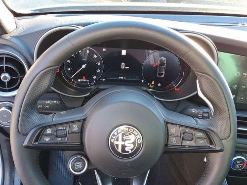 New 2025 Alfa Romeo Giulia w/ Veloce Package Rwd image 17