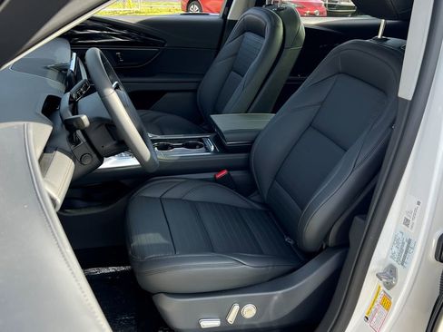 New 2026 Lincoln Nautilus Reserve AWD/4WD image 16