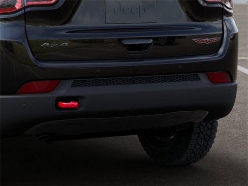 New 2026 Jeep Compass Trailhawk image 13