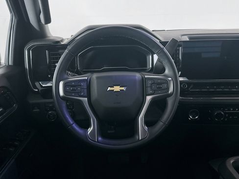 Used 2023 Chevrolet Silverado 1500 LT image 17