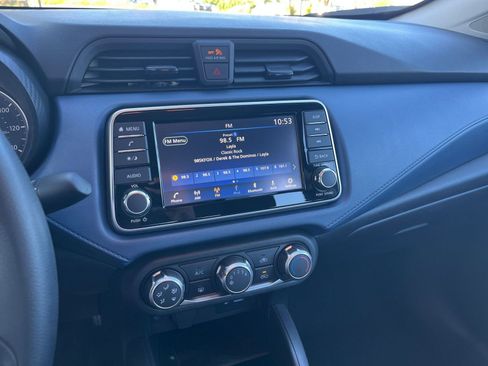 Used 2025 Nissan Versa SV image 17