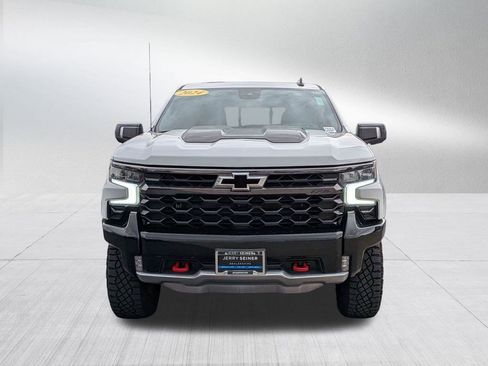 Used 2024 Chevrolet Silverado 1500 ZR2 w/ Technology Package AWD/4WD image 9