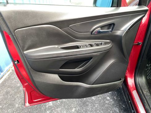 Used 2019 Buick Encore Sport Touring image 29