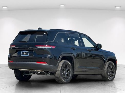 New 2026 Jeep Grand Cherokee Altitude AWD/4WD image 6