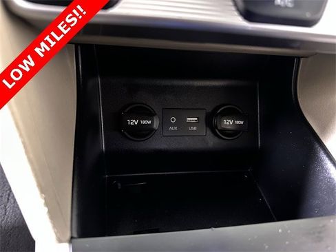 Used 2019 Hyundai Elantra SE image 17