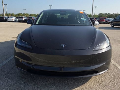 Used 2025 Tesla Model 3 Long Range RWD image 3