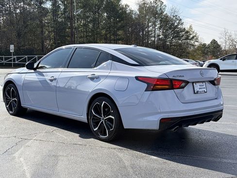 Certified 2024 Nissan Altima 2.5 SR image 3