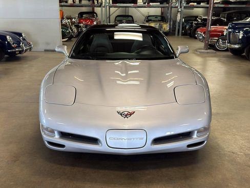 Used 1997 Chevrolet Corvette Coupe w/ Memory Pkg image 6