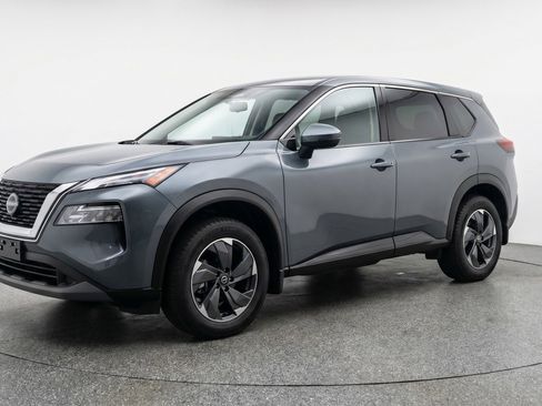 Used 2025 Nissan Rogue SV AWD/4WD image 3