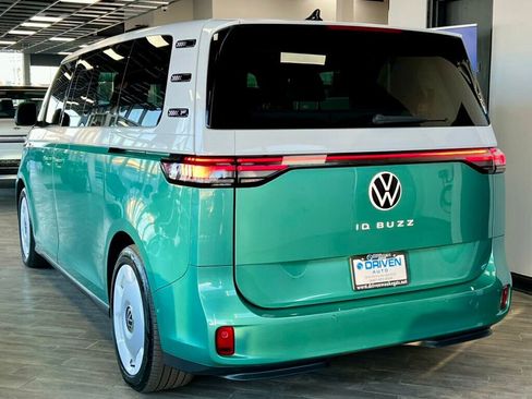 Used 2025 Volkswagen ID. Buzz 1st Edition image 3