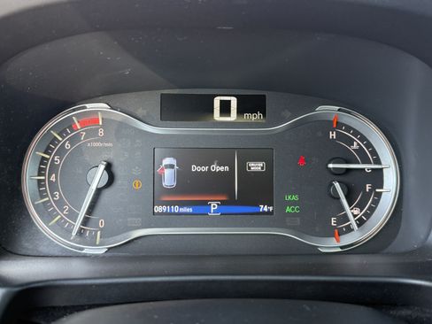 Used 2016 Honda Pilot Touring image 21