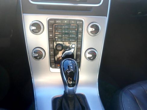 Used 2018 Volvo V60 T5 Cross Country w/ Convenience Package image 23