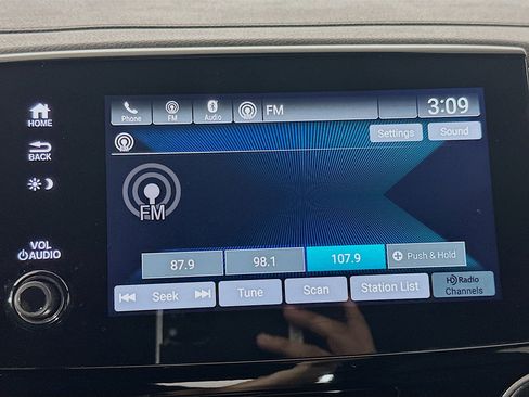 Used 2023 Honda Passport EX-L image 19