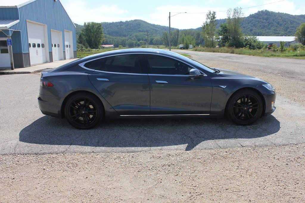 Used 2014 Tesla Model S 85 RWD image 4