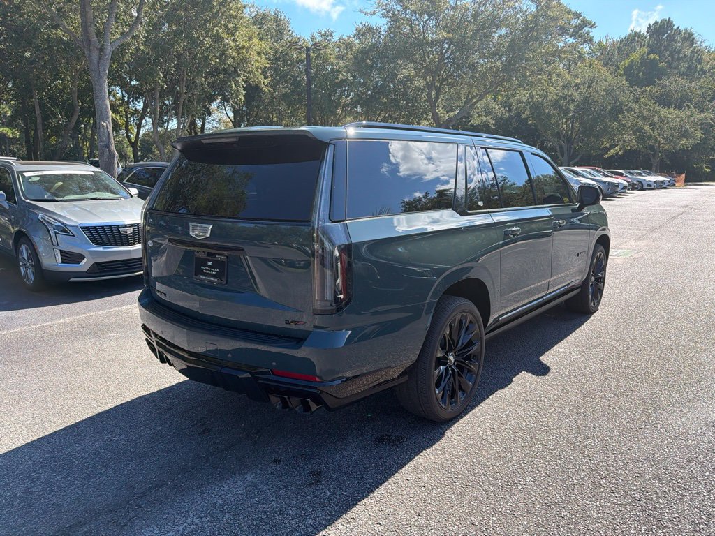 Used 2026 Cadillac Escalade ESV V w/ LPO, ONYX Package AWD/4WD image 5