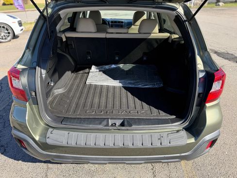 Used 2018 Subaru Outback 3.6R Limited AWD/4WD image 7