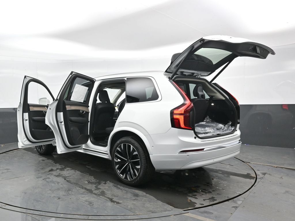 New 2026 Volvo XC90 B6 Plus w/ Protection Package AWD/4WD image 43