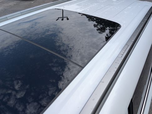 Used 2025 INFINITI QX80 Sensory AWD/4WD image 14