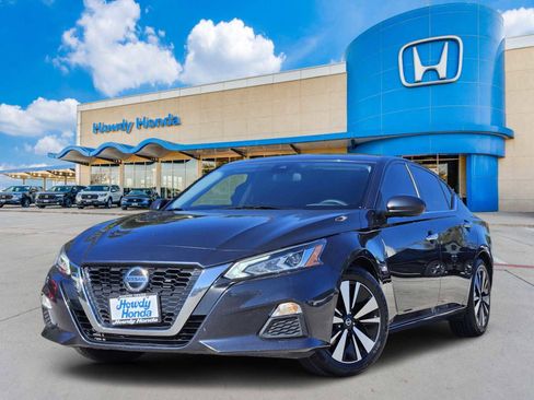 Used 2022 Nissan Altima 2.5 SV image 1