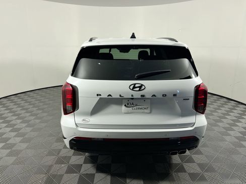 Used 2024 Hyundai Palisade Calligraphy image 4