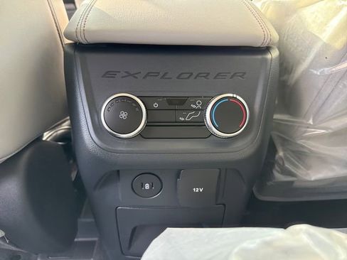 New 2026 Ford Explorer Active w/ Active Comfort Package image 22