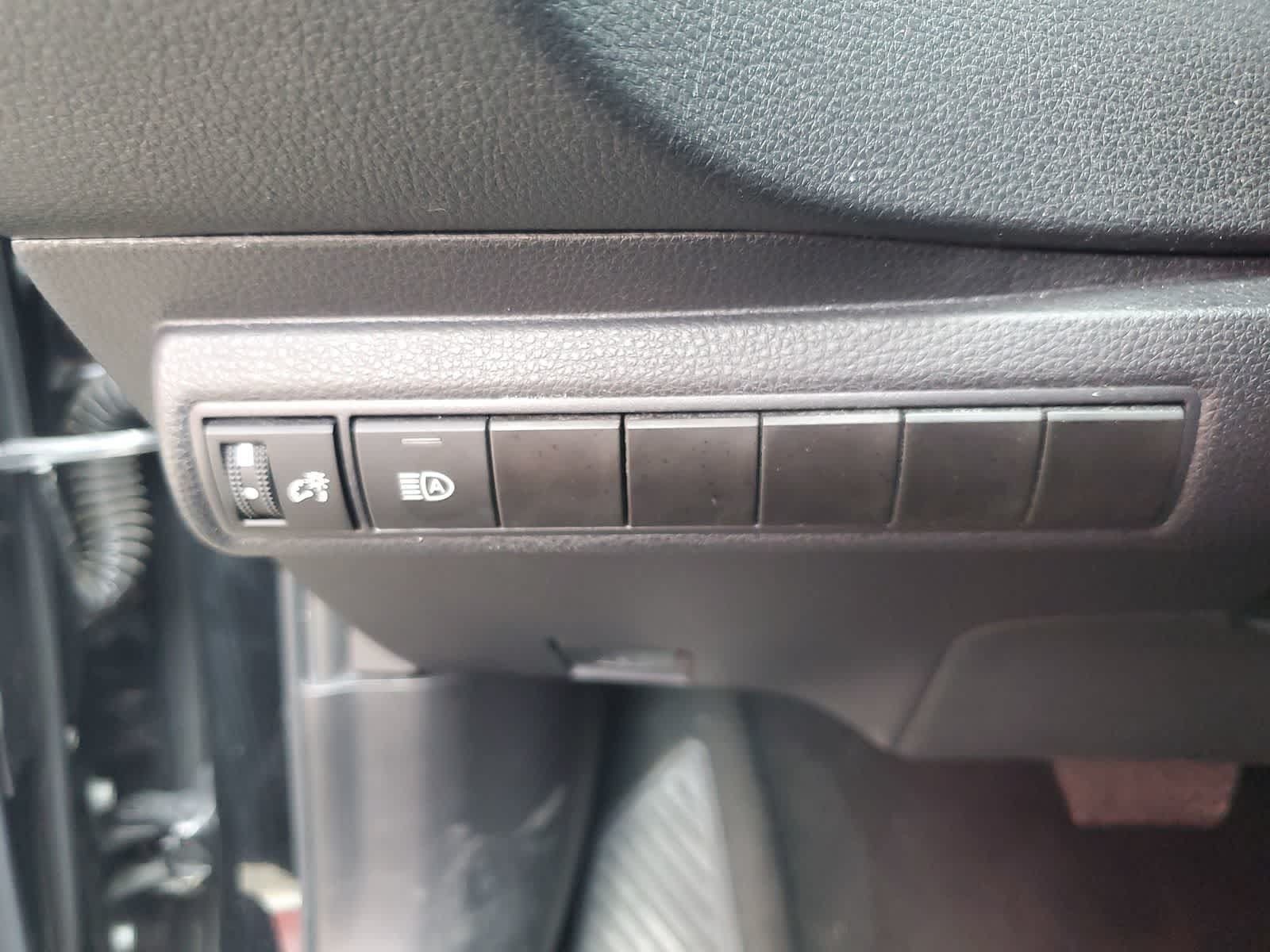 Used 2025 Toyota Corolla SE FWD image 19